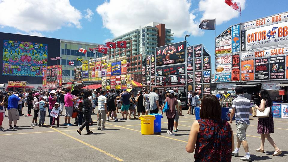 MarkhamRibfest's tweet photo. Perfect day at #Markhan #Rotary #Ribfest, sunny day, not too hot, just nice! Lines for Ribs are reasonable. To 11pm. Sunday 11am-7pm. https://t.co/6IYdLnMVLC