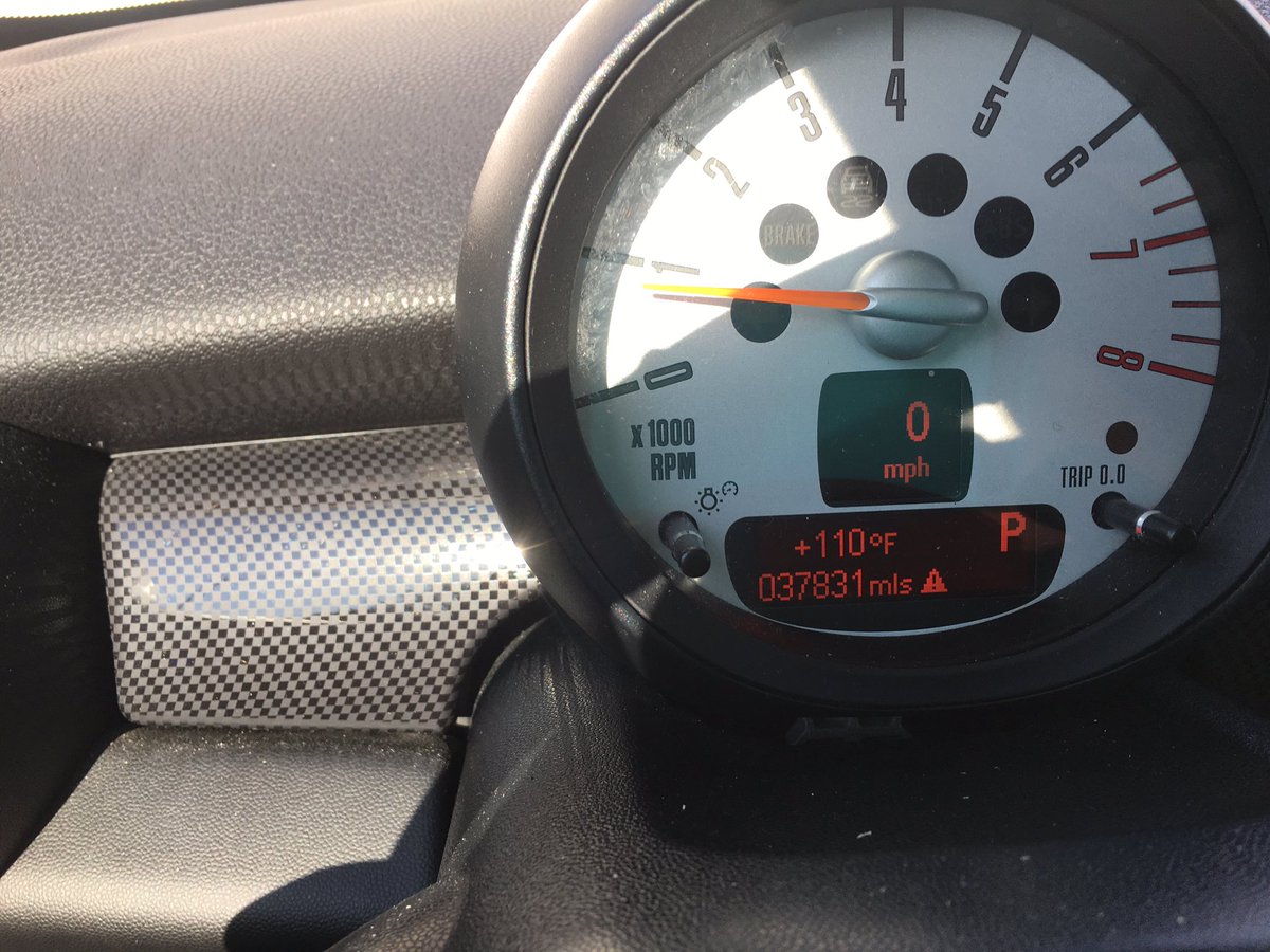 TheDesignRules's tweet image. When life gives you lemons and a heatwave, I make lemon sorbet!