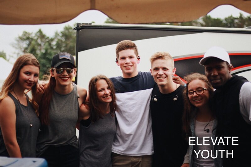 carsonbsix's tweet photo. Elevate Youth at #bigticket2017 https://t.co/M67KavXnkW