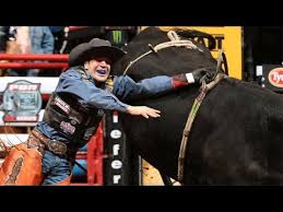 <a href="/JoshFaircloth4/">Josh Faircloth</a> broke his femur July 5 @CSbullbustin @ranchmans He is out 6mths &amp; needs help We rised 4k at auction gofundme.com/josh-faircloth…