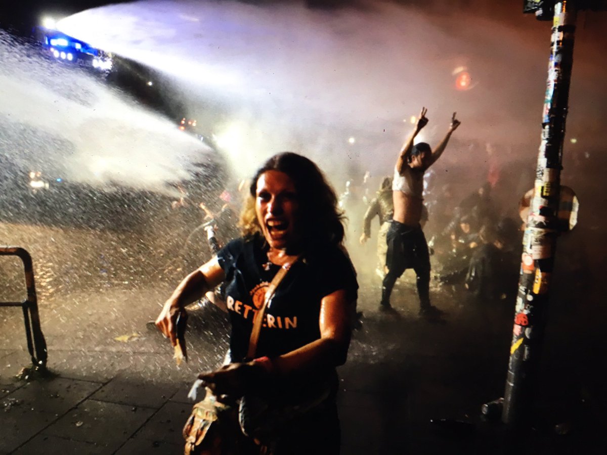 Foto: Peter Müller / Bild erneut Ausschreitungen / Polizeieinsatz/ Hamburger Schanzenviertel