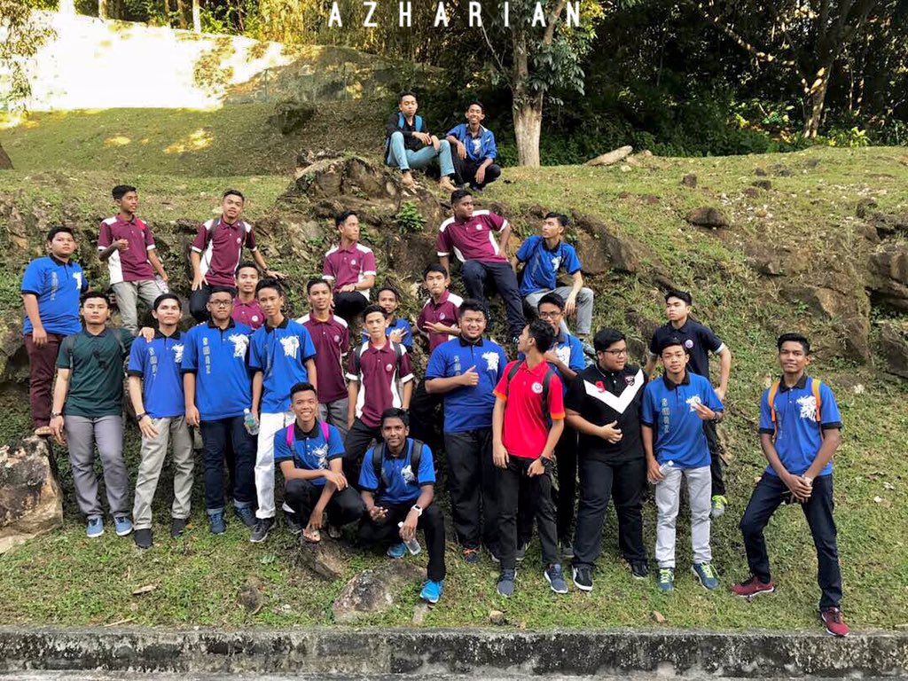 SuperSIS90's tweet photo. Proud to be Azharian! #muslehkita @lifeatmusleh #KeSuNas https://t.co/a7OYAoKeaV
