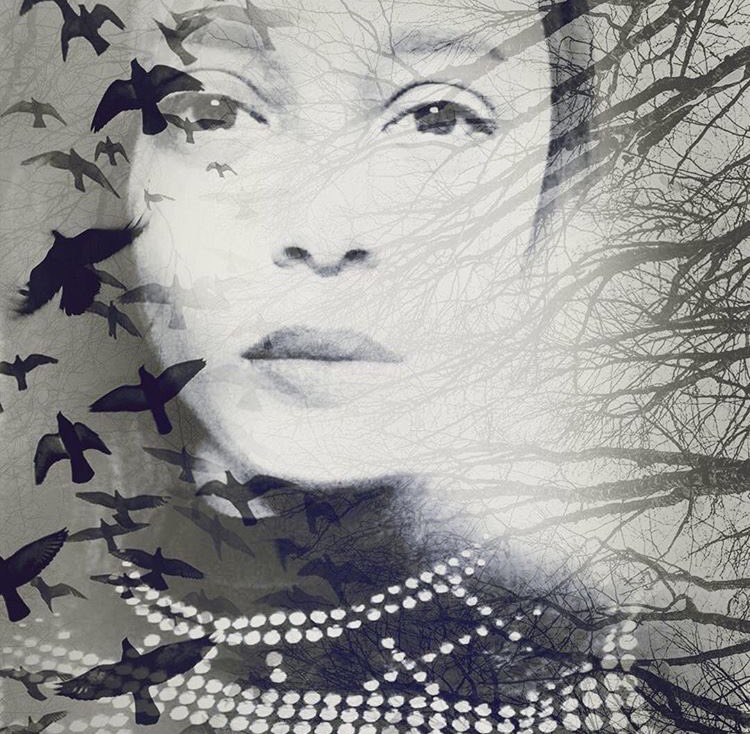 GisellaMmm's tweet photo. Dame Chasseresse #hunter #selfportrait https://t.co/trXVRqqF1c