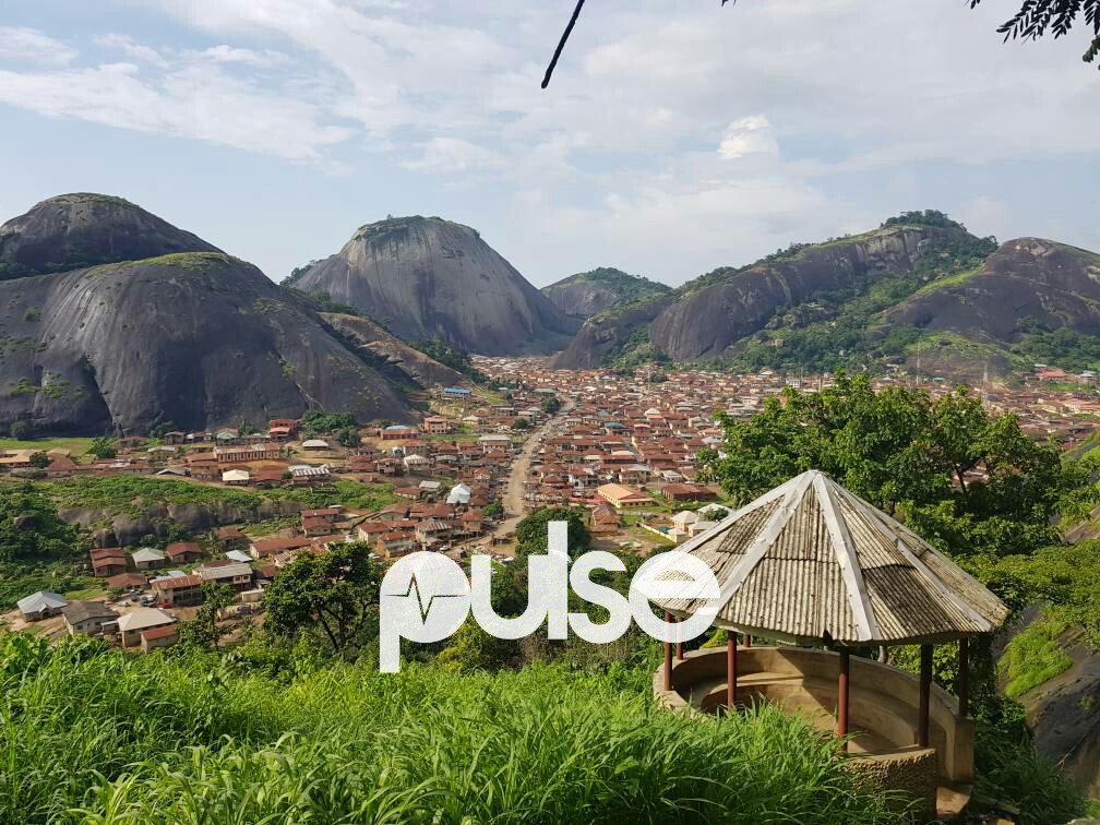 davokin's tweet photo. Cc @pulsenigeria247 RT @FuadXIV: More of Idanre. #Pulse36 #samsungs8plusng #movewithaccess https://t.co/3jZ92OqioY