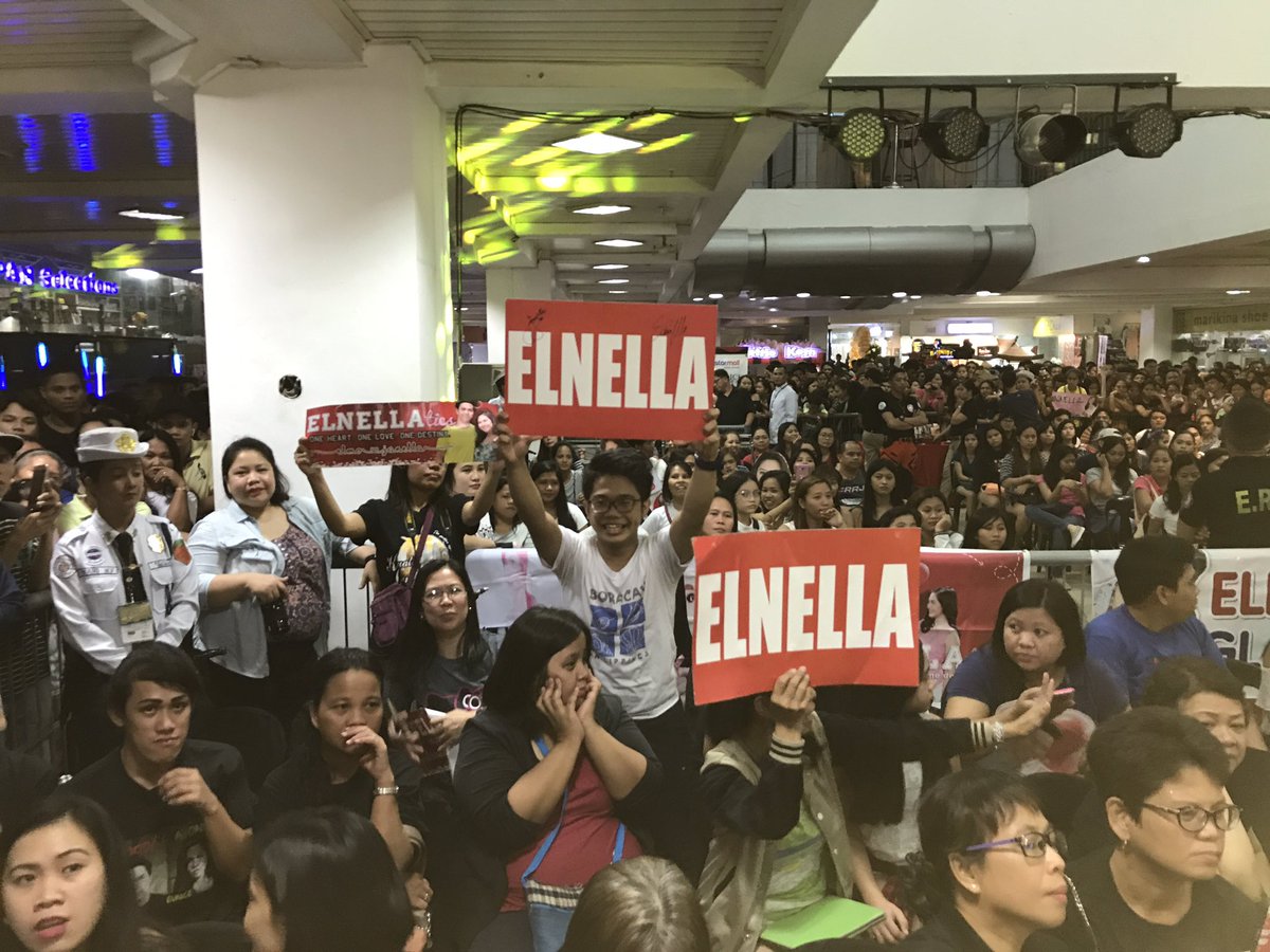 iamjamesbanaag's tweet photo. Hello, Starmall EDSA!!! #BloodyCrayons3DaysToGo https://t.co/1qEnWTe075