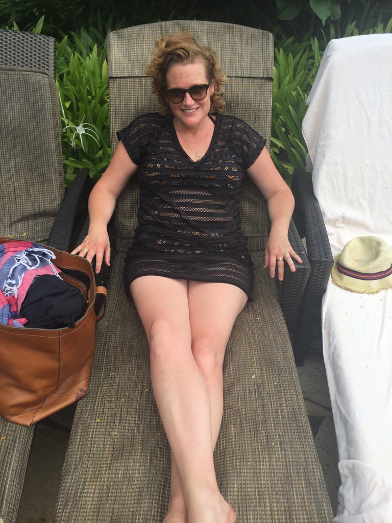jemster22's tweet photo. Freeflow#VeuveClicquot happy days on Sentosa Island#singapore ❤️🥂 https://t.co/8hB5GFUyyS