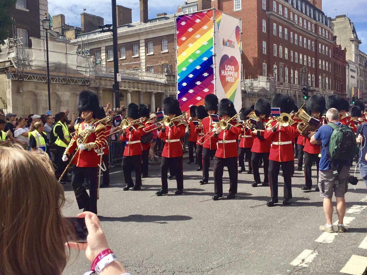ChungaStereo's tweet photo. London Love Parade 08.08.17 #loveislove #londonpride2017 @visitlondon live your life free of prejudice & let others do same #befreee https://t.co/xRwqqra5u2