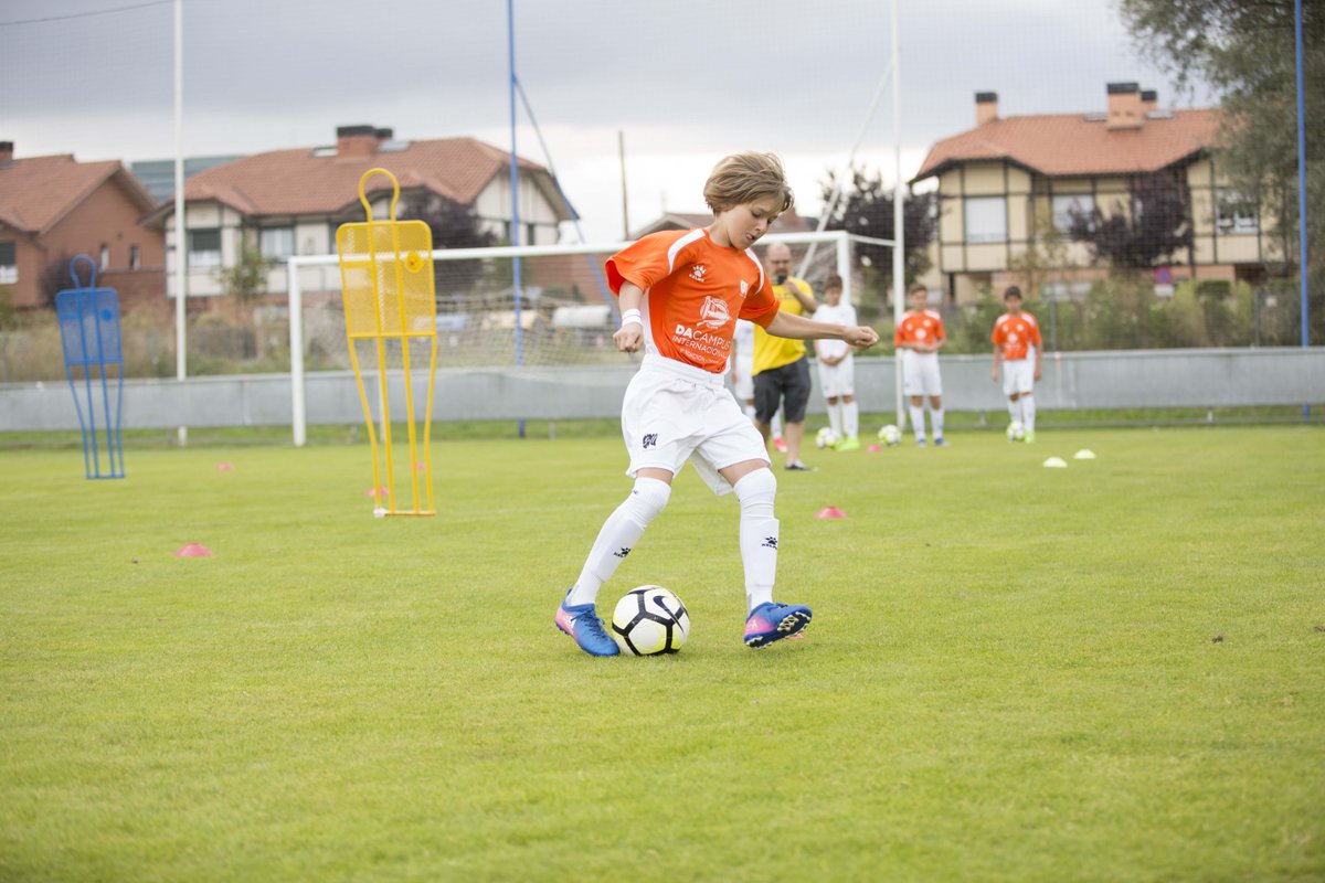 Alaves's tweet photo. #DACI17 | ¡Ayer terminó el I. Campus Internacional #Alavés y @Fundacion5mas11! No te pierdas la galería de 📸➡️ https://t.co/w4lEya4YrJ https://t.co/NbSJbHVMZx