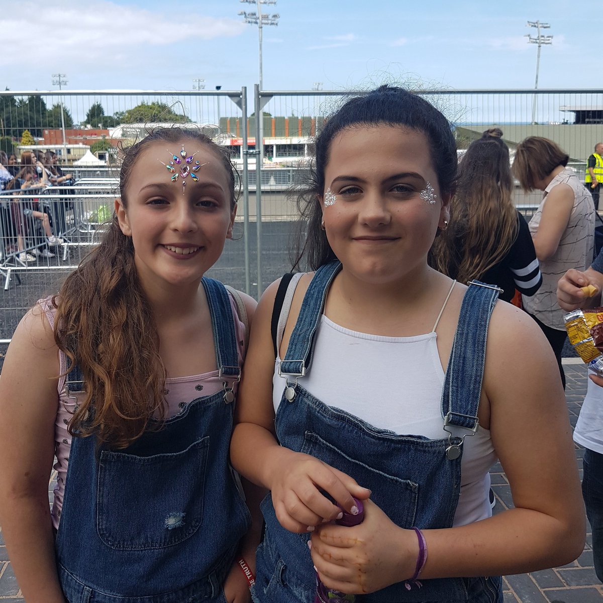 elleamup's tweet photo. #LMColwyn @LittleMix #littlemix @AccessAllEirias what a brill day we all had 👌👌👌👌 https://t.co/ATxc4p0QRL