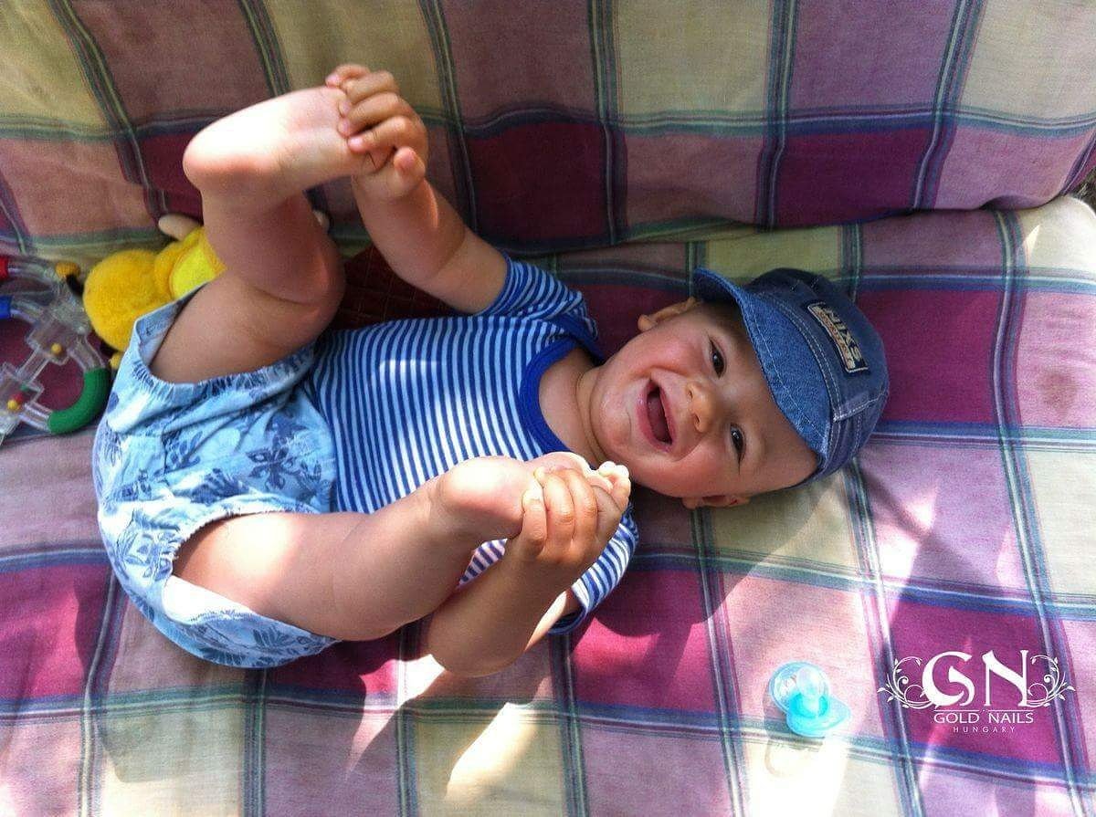 GoldNailsEurope's tweet photo. #sunday #good #day #happy #goldnails #cutebaby #smile https://t.co/OClGSN5hxX
