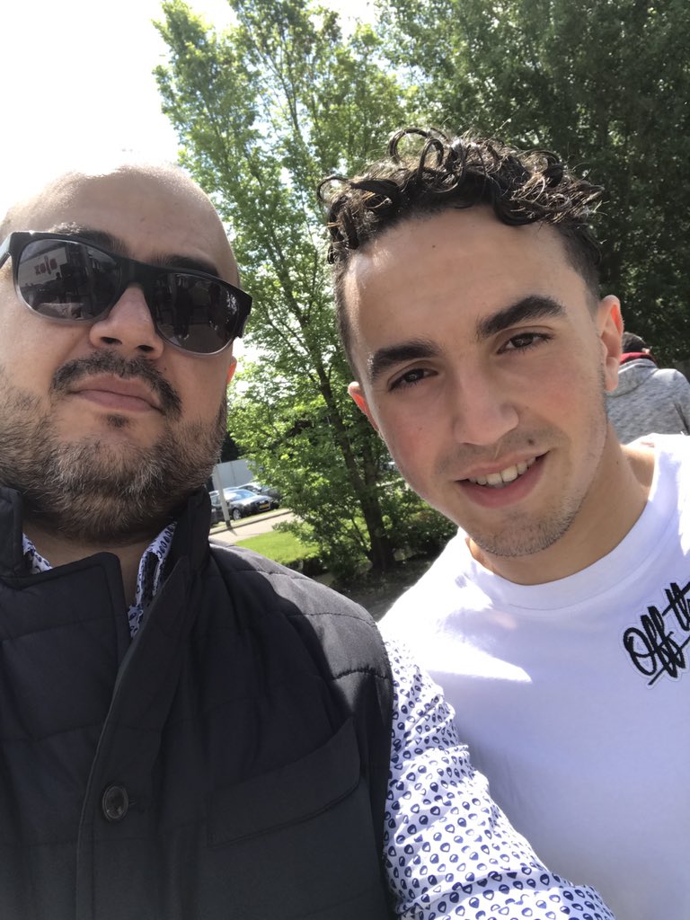 tawfiqkarimi's tweet image. Heel veel sterkte #Nouri Ik heb hem een week voor de #ELFinale ontmoet. Wat een aardige kerel. @AFCAjax #Ajax #appie #AppieNouri