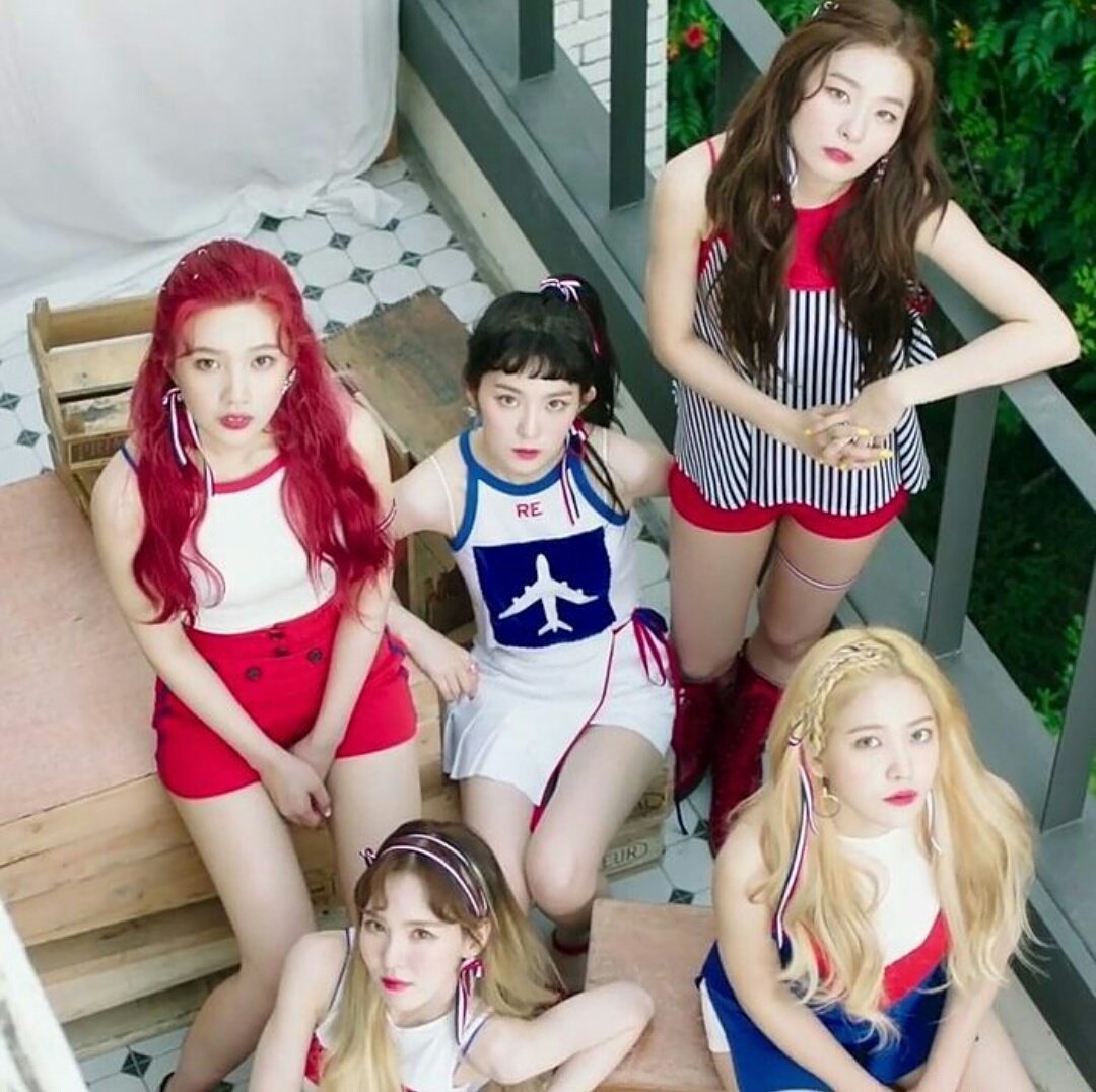 hani_nhi's tweet photo. 빨간 맛 #RedFlavor #RedVelvet https://t.co/1FATg0e364