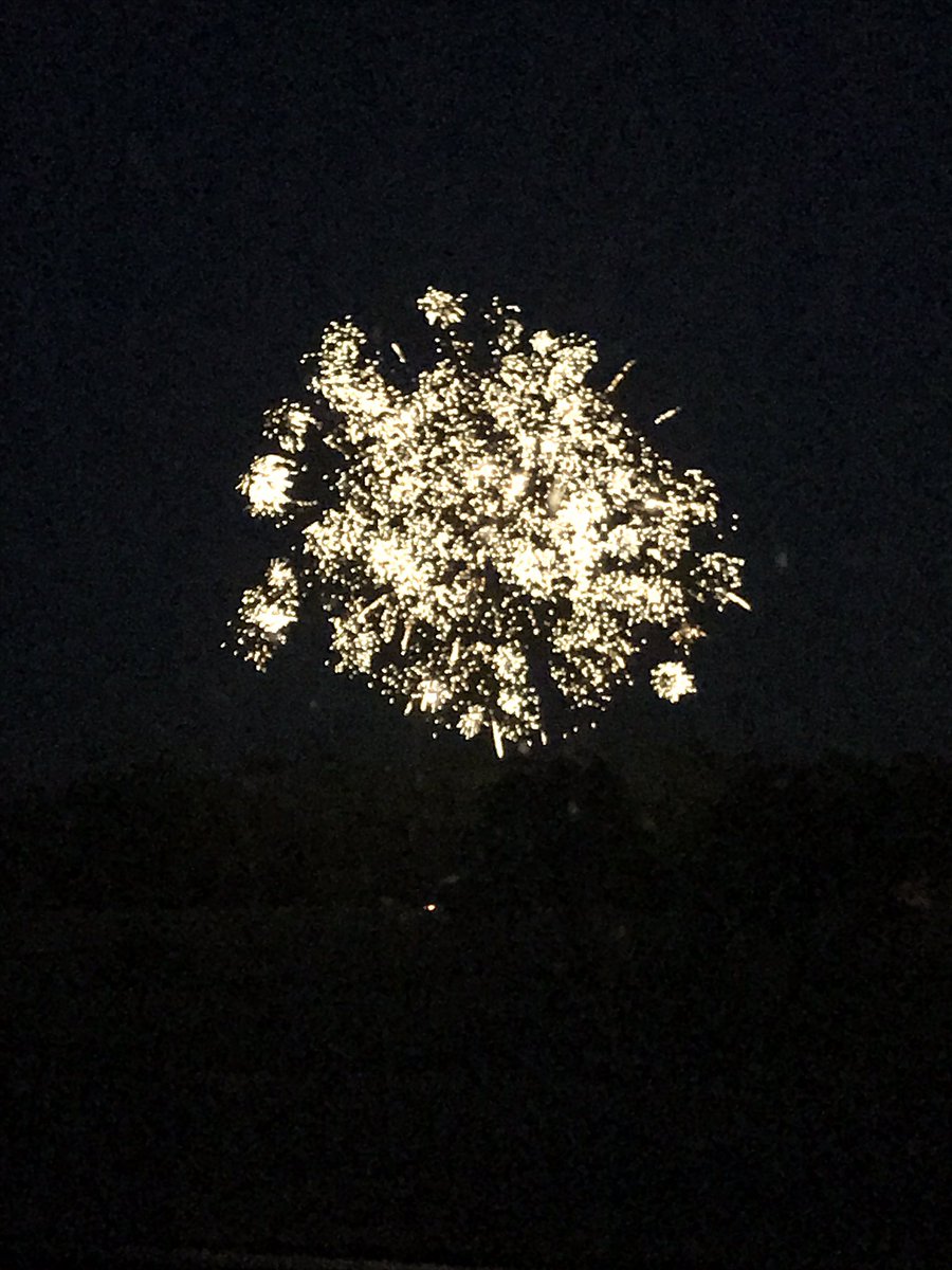 lilcpa's tweet photo. Chased fireworks while driving through the middle of no where Ohio 🇺🇸 #threeshows https://t.co/Whf7G9lcZV