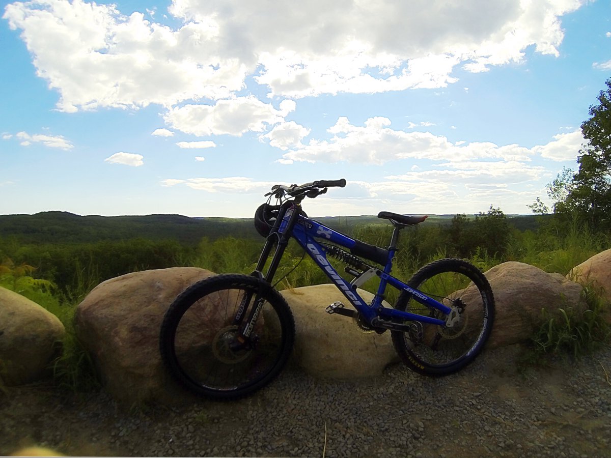 tranquilart's tweet photo. Mountain View Lookout, Northumberland Forest
#ontario #Views #CycleNthld @devincicycles #mtb #cycling #forest @CBaileyOfficial https://t.co/dtQGAprvNJ