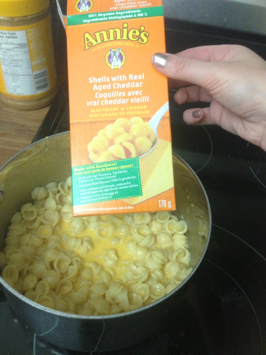 Sbeach94's tweet photo. Thanks @InfluensterCA for #free Mac N Cheese to try-used XTra milk &amp; Pepper! #OrganicForEveryBunny, #YumForAll, #GotItFree @annieshomegrown https://t.co/yNW2ooaaff