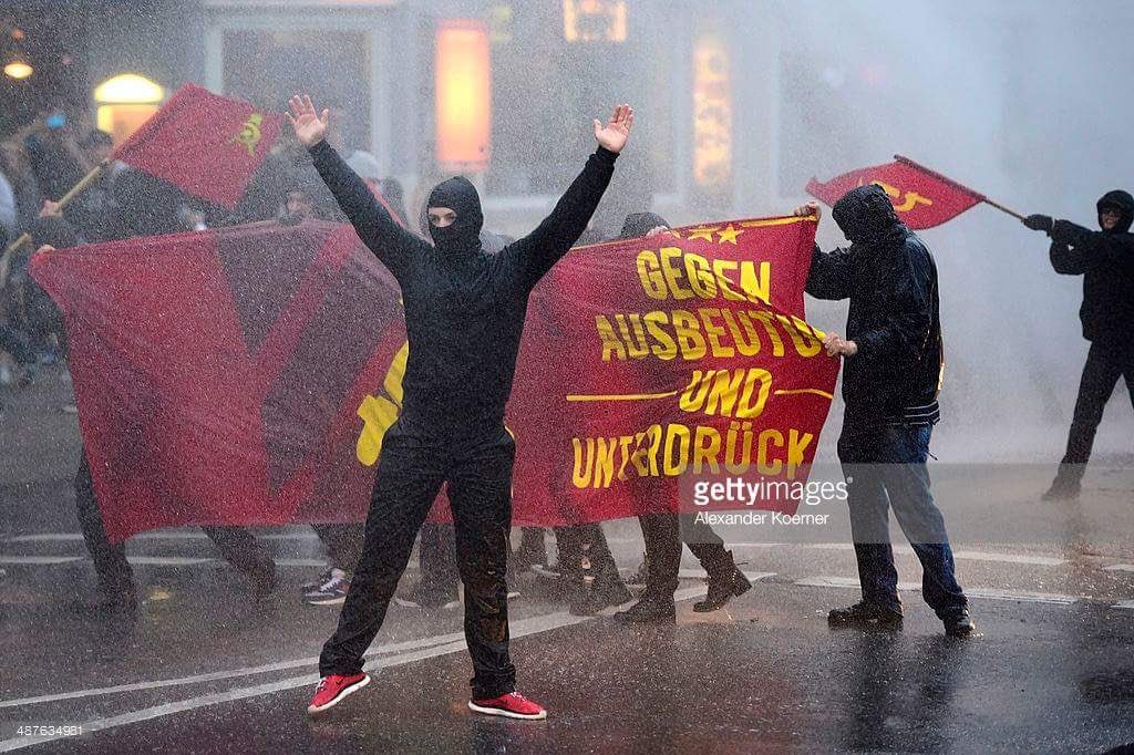 FranckenTheo's tweet photo. F*ck Kapitalism! F*ck big companies! 

Love my 200$ Nike-shoes. ❤️ https://t.co/q1Fn7fso7a