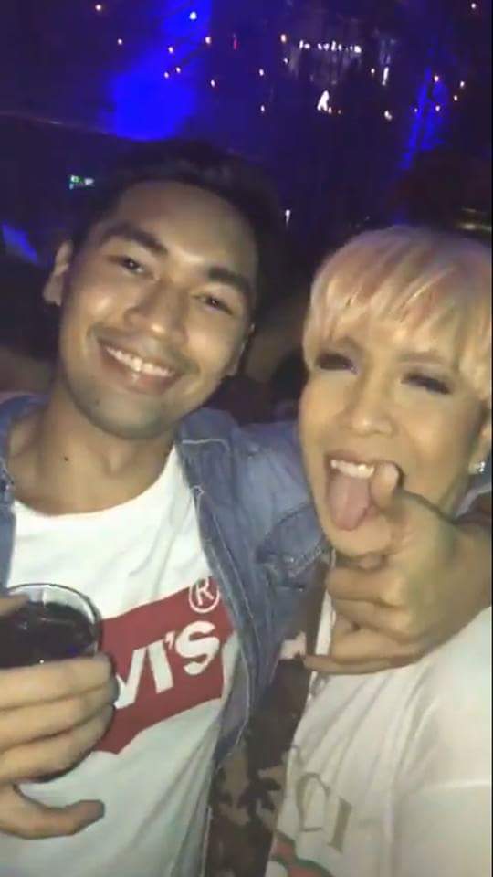 CafNadine's tweet photo. Sino sino yan https://t.co/TCi1BEjCYb