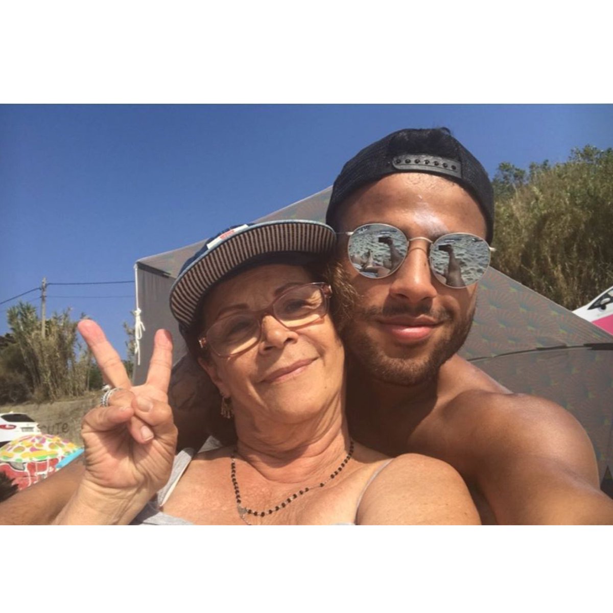solorafinha's tweet photo. Amor da vó 👵🏼❤️ https://t.co/rHJr4fuyDM