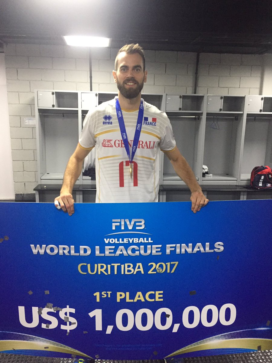 gquesque's tweet photo. WORLD LEAGUE CHAMPION !!! 🏐🇫🇷🏅🏆 #WL2017 #champion #france https://t.co/mRi8hHzJMb