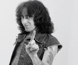 Today would have been the 71st birthday of the legendary lead singer, Bon Scott. Happy birthday ,RIP 1947-1980. 