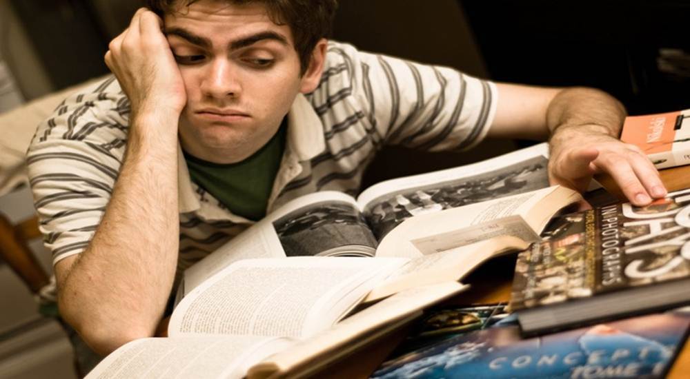 Mahasiswa Malas Baca Buku, Ini Sebabnya! kammikarawang.or.id/mahasiswa-mala…
