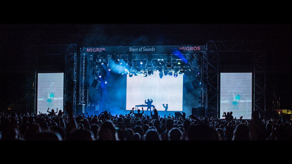 IAmAlanWalker's tweet photo. AMAZING crowd in Murten yesterday🔥🇨🇭 Thank you, @starsofsounds 🙌🏼 https://t.co/AyW09lXSjA