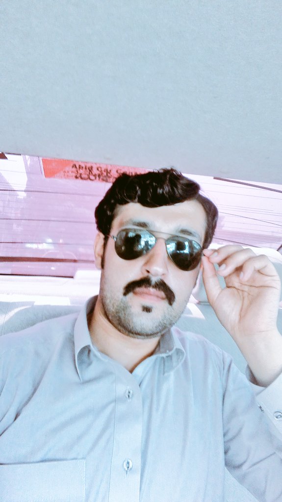 AAkhanMkd's tweet photo. #Glasses😎😎 #dabangstyle https://t.co/yscw52cMzL