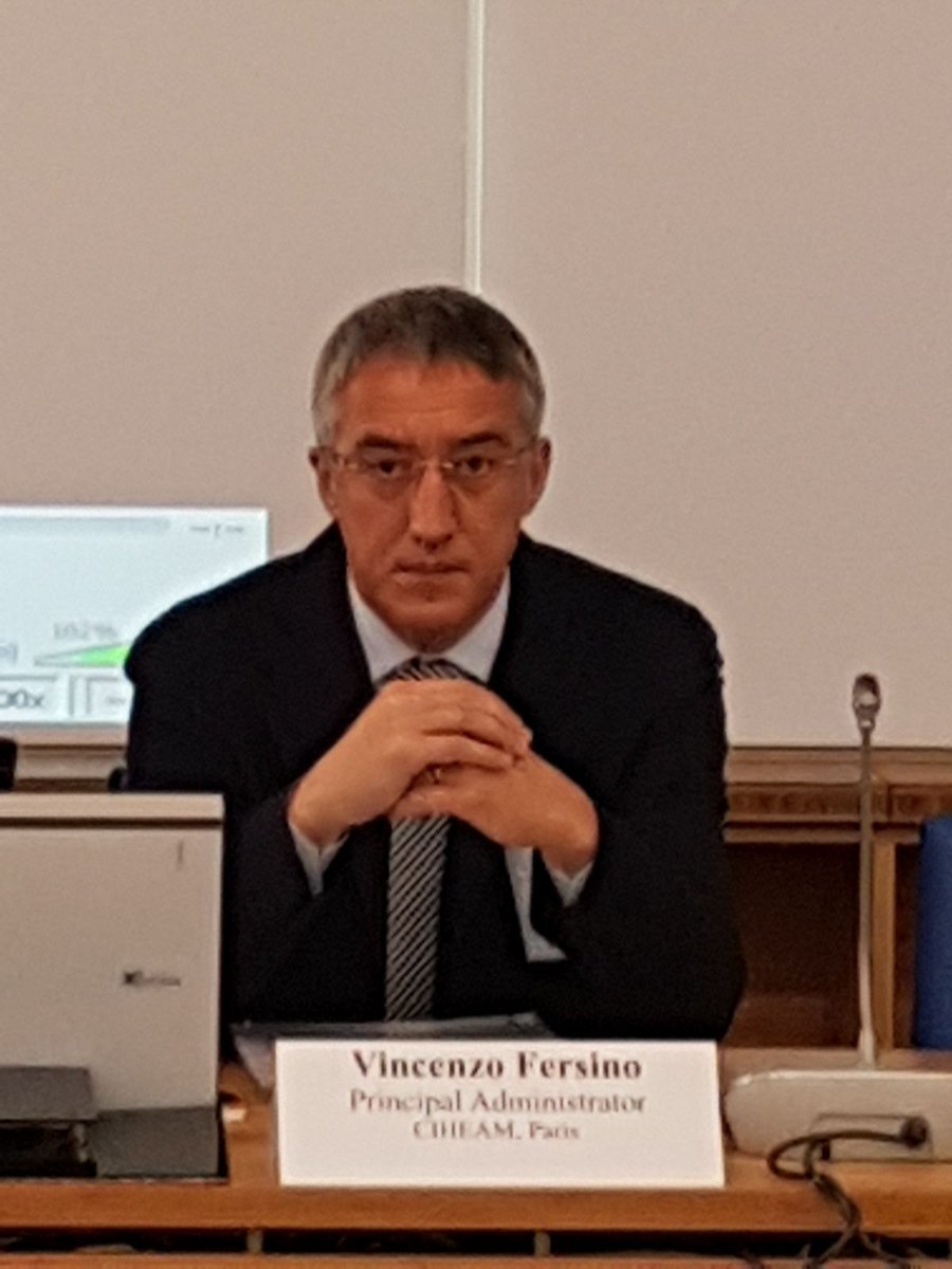 CIHEAM's tweet photo. #UNFAO40 #BlueGrowth #Fishinnovation event. V. Fersino from @CIHEAM presents main issues &amp; projects in the #Mediterranean #CAPMED2025 https://t.co/K1ztyP7JLX