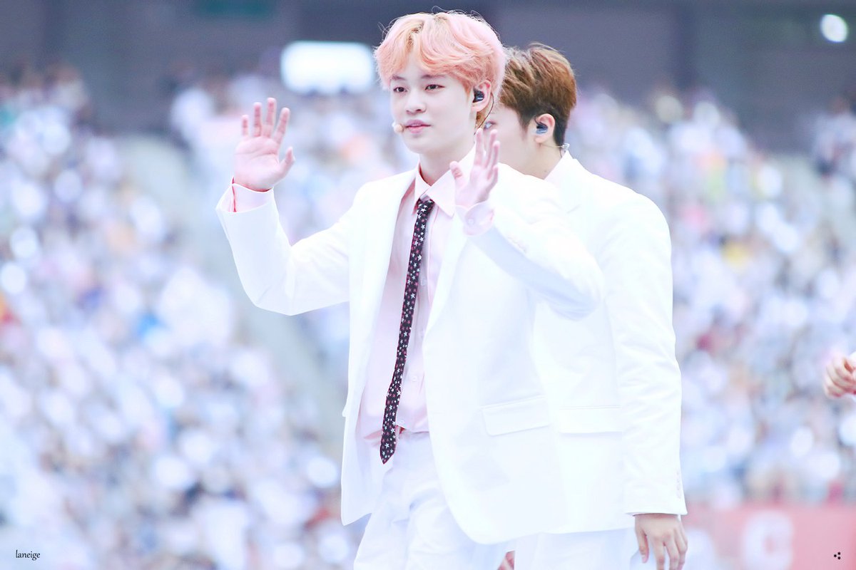 011122_CHENLE_'s tweet photo. 170708 SMTOWN CONCERT
무대 끝나고 머리 휘날리며 총총 💖
 #NCT #NCT_DREAM #CHENLE #천러 #辰乐
https://t.co/aq3xxVTKnq
https://t.co/oyMSlSz7n2 https://t.co/vlPimauuqd