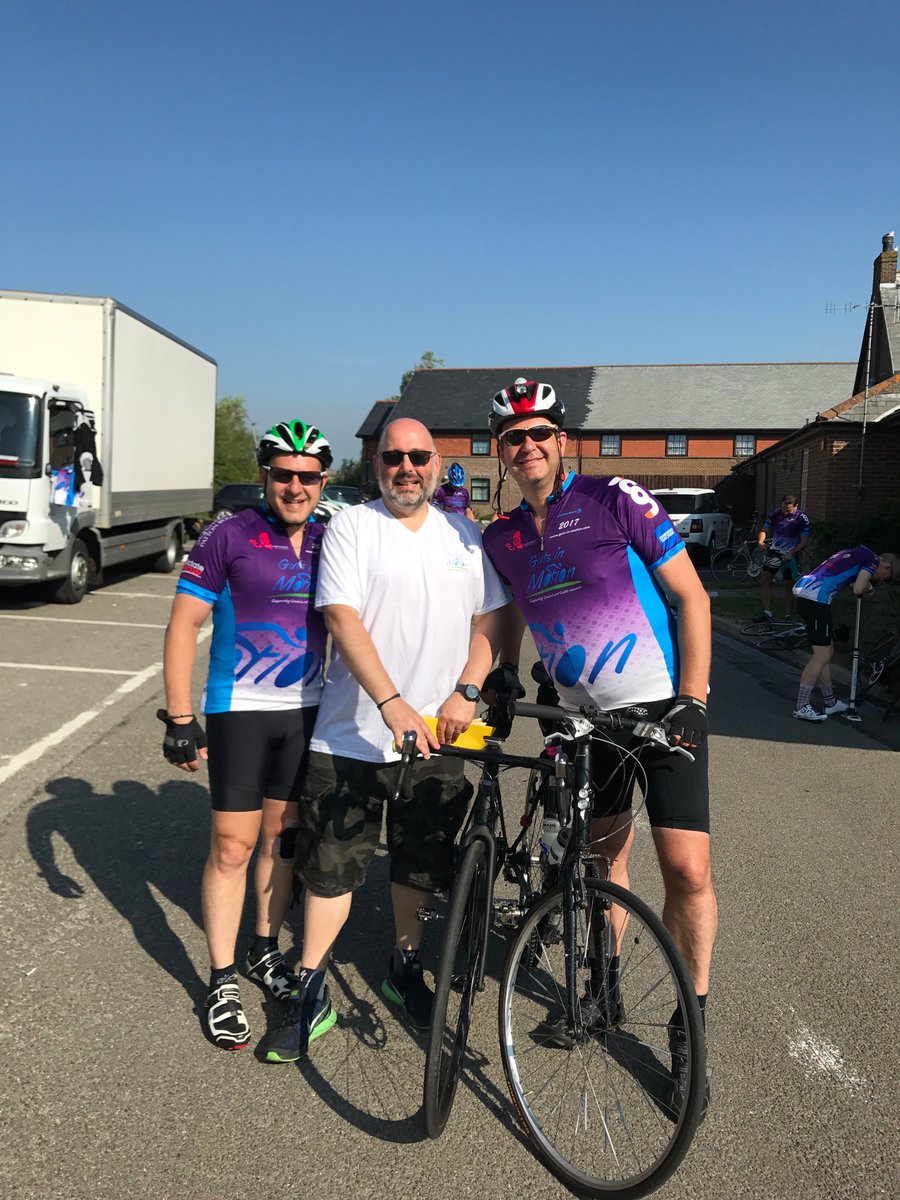 3Cs_charity's tweet photo. Grand Depart #GIM2017 4 two amazing riders - thanks for all u are doing 4 #ibd #crohns #colitis #everypennycounts https://t.co/BHnxZoS0bQ