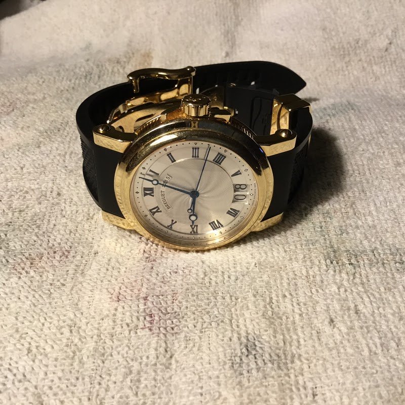 PuristSPro's tweet image. Gold #Breguet #Marineon black rubber strap
goo.gl/L8L84E