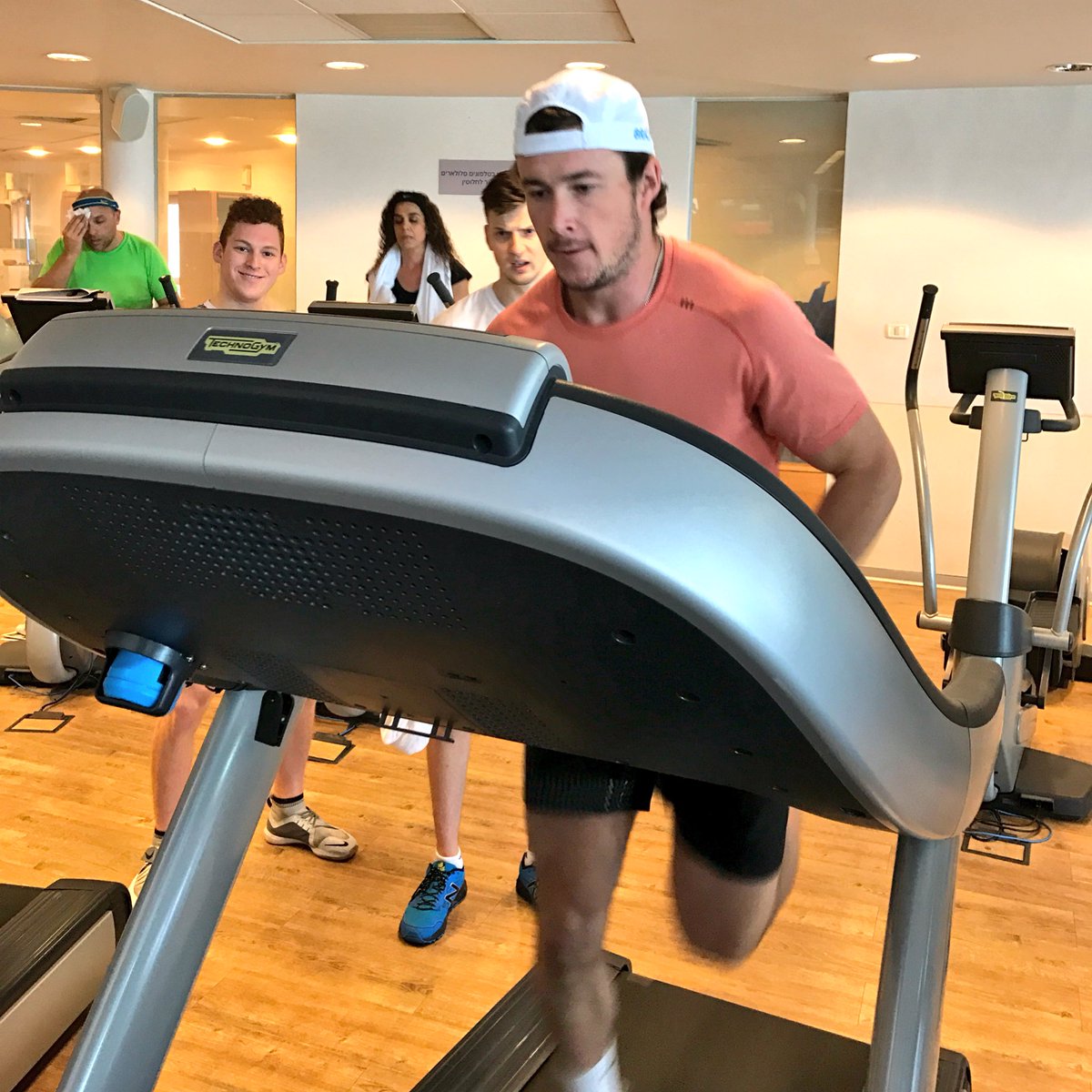 CoachGards's tweet photo. Incline treadmill sprints to finish. #USAWorks #Maccabiah2017 https://t.co/CkQcbkfe5P