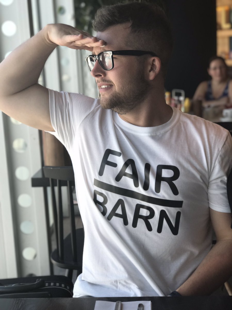 alicialeigh_x's tweet photo. Alec's representing en route to Amsterdam for you George @georgemj1998123 @fairbarnband https://t.co/eRXQ5ZBequ