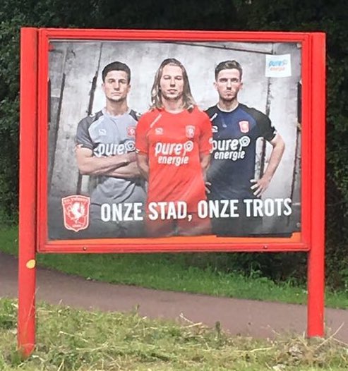 PureEnergieNL's tweet photo. Het nieuwe seizoen staat voor de deur, @PureEnergieNL staat ook in de startblokken...! #voetbal #seizoen 2017-2018 https://t.co/3J0eiN6yJA