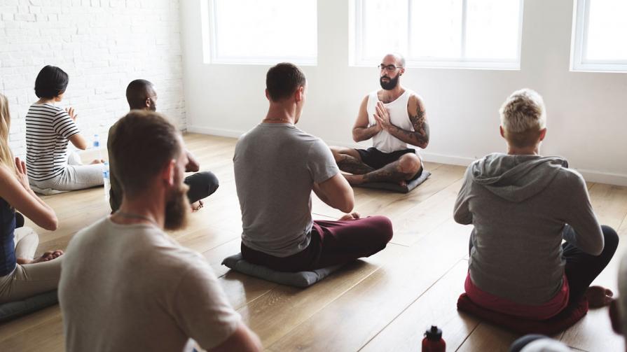 MensFitnessX's tweet photo. 9 reasons why you should practice yoga: https://t.co/UxGp8zaTfE https://t.co/O07BIiIhlX