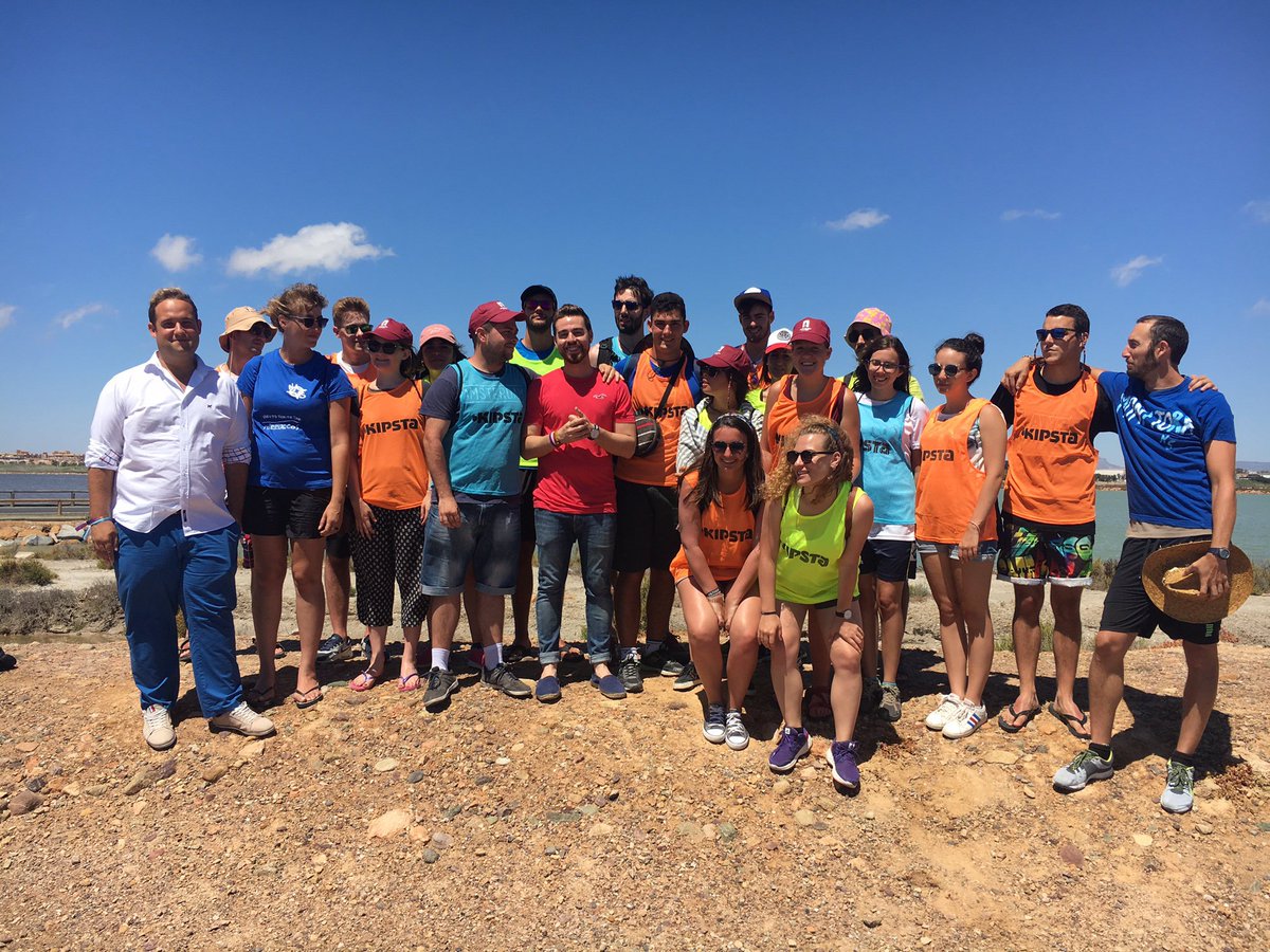 regiondemurcia's tweet image. 👱🏻‍♀Un total de 18 jóvenes de toda 🇪🇸 participan en el campo de trabajo 'Puro Mediterráneo' en la #RegióndeMurcia carm.es/web/pagina?IDC…