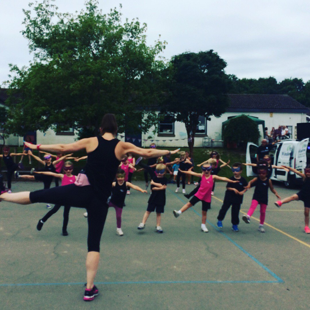 JM_DanceFit's tweet photo. #zumba #seatonprimaryschool #summerfete #dancefit #fitnessfun #improvebalance #improvefitness #improvecoordination #getmoving #eastdevon ๐๐ฃ๐ฃ https://t.co/6hwPcmZRjD