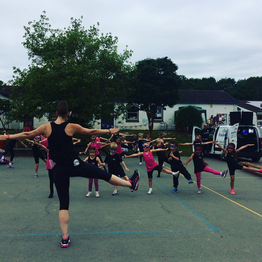 JM_DanceFit's tweet photo. #zumba #seatonprimaryschool #summerfete #dancefit #fitnessfun #improvebalance #improvefitness #improvecoordination #getmoving #eastdevon ๐๐ฃ๐ฃ https://t.co/6hwPcmZRjD