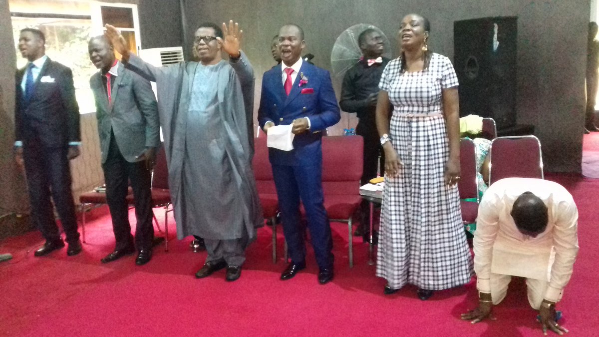 Agapeabuja's tweet photo. 🎶Way maker.......🎶🎶.......🎶
#PraiseandWorship
#CloudsofJoy
#RisingByGrace https://t.co/4uxNTs0eRD