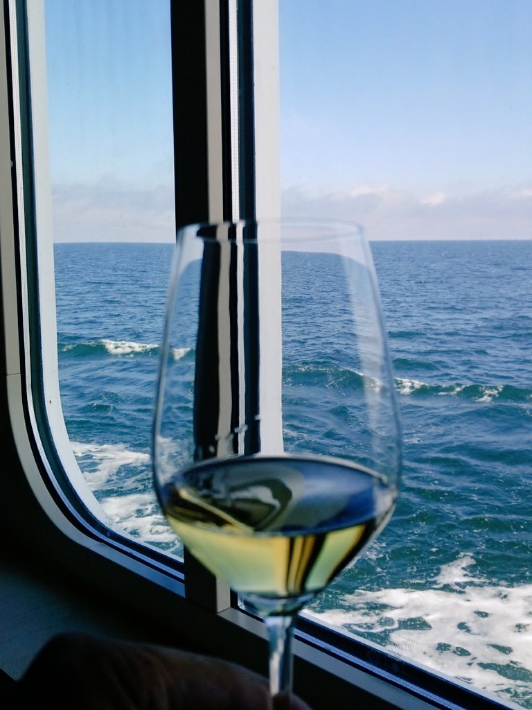 Trying a #Sherry from @BodegasWilliams, onboard my @VikingRiver #Cruise. #LuxuryTravel #Wine #SpanishWine 🥂