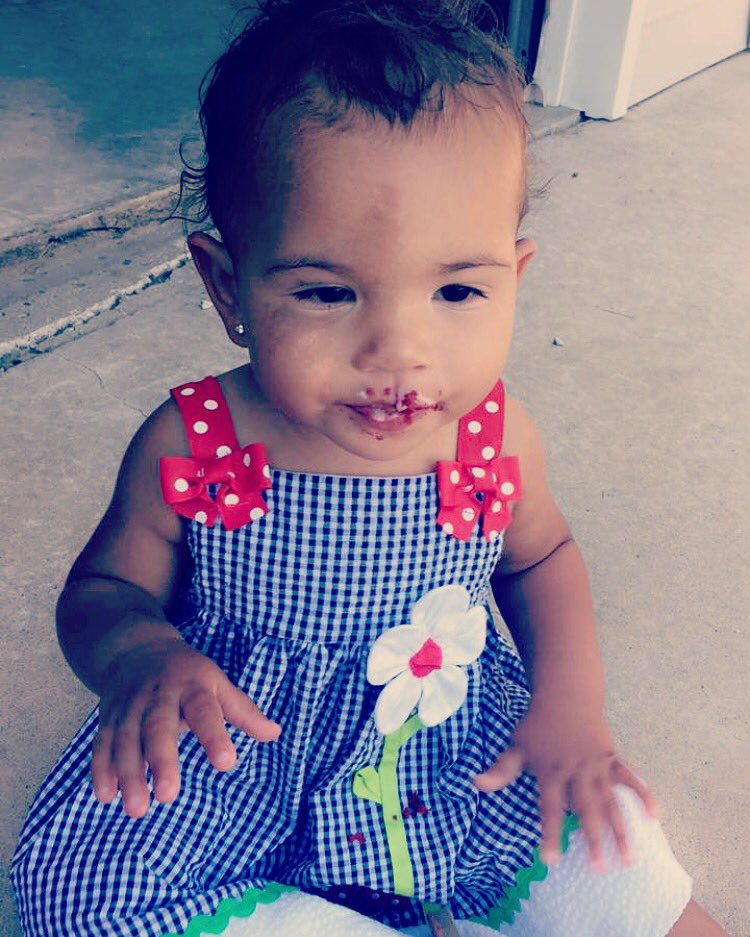 dane_zee's tweet photo. My princess! ๐#cupcakeface #loveherโค๏ธ https://t.co/klqqAUDsAr