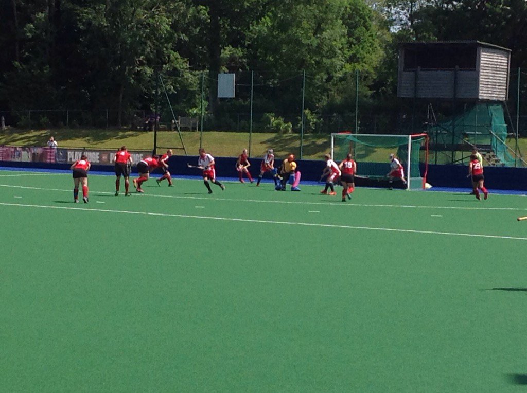1st pc goes to WAL but nothing comes of it. #mixedint <a href="/HockeyWales/">Hoci Cymru</a>