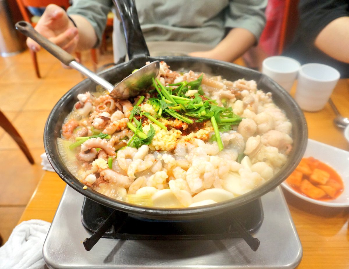 list_yang's tweet image. 사람이 많은 편이긴 하지만 음식이 금방나오고 체인이 많아 부산내에서 쉽게 찾아갈 수 있는 곳이다. 부산에 다시 간다면 무조건 다시 방문할 음식점이다.