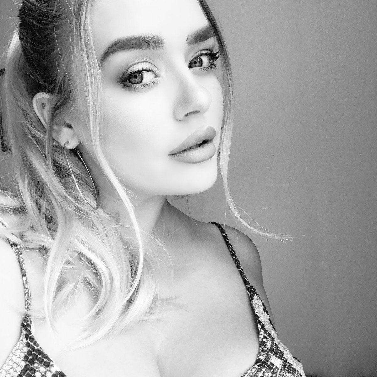  (brandy_brewer) Twitter