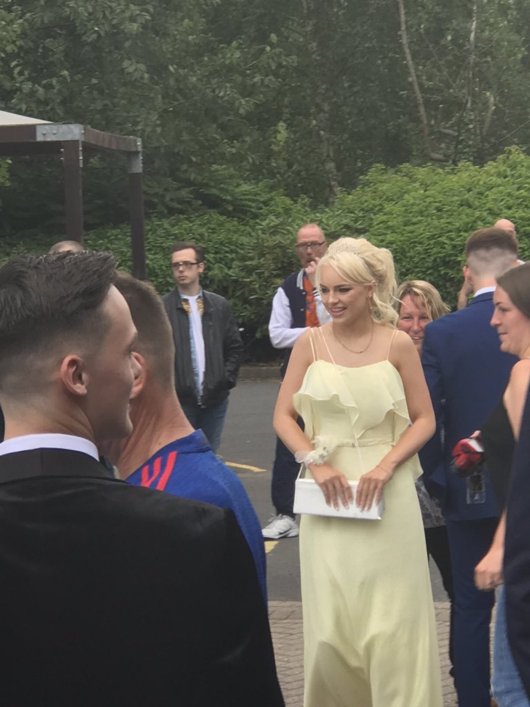 telfordpriory's tweet photo. #designerSuits #beautifulDresses #flashCars #smiles #friendship https://t.co/35f1gqwW6O