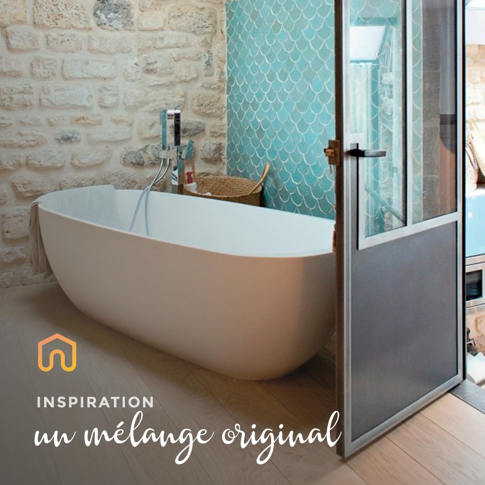 myHousquare's tweet photo. Mur de pierres, zelliges turquoises, porte atelier, baignoire ovale... que pensez-vous de ce mélange #original ? #housquare #venteprivees 💡 https://t.co/Ir3W9ZyoHF