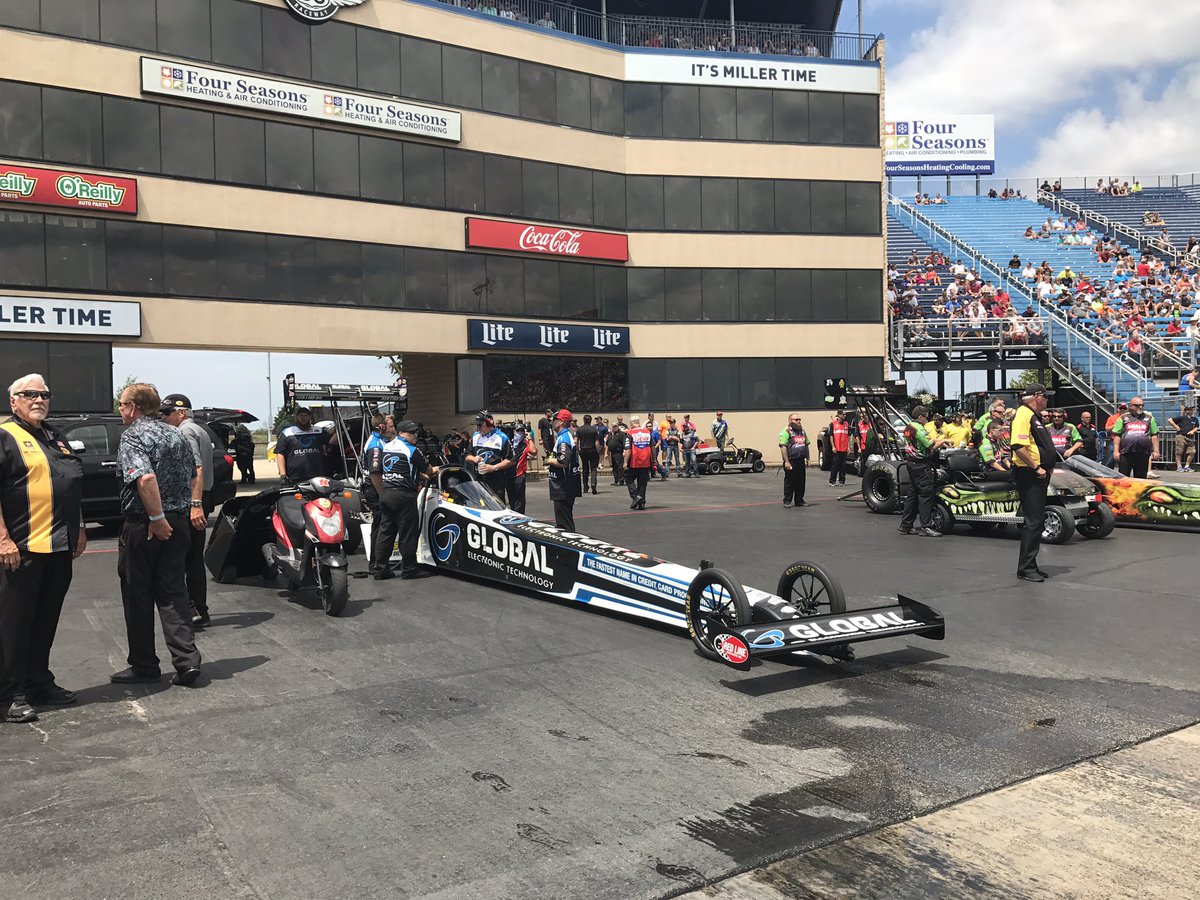 GETTRX's tweet photo. .@ShawnLangdonTF runs 3.759 @ 319 in his @GETTRX @TeamKalitta @ToyotaRacing Hot Rod! #GETTRX #FastestNameInCreditCardProcessing https://t.co/EylJXQ80Sp
