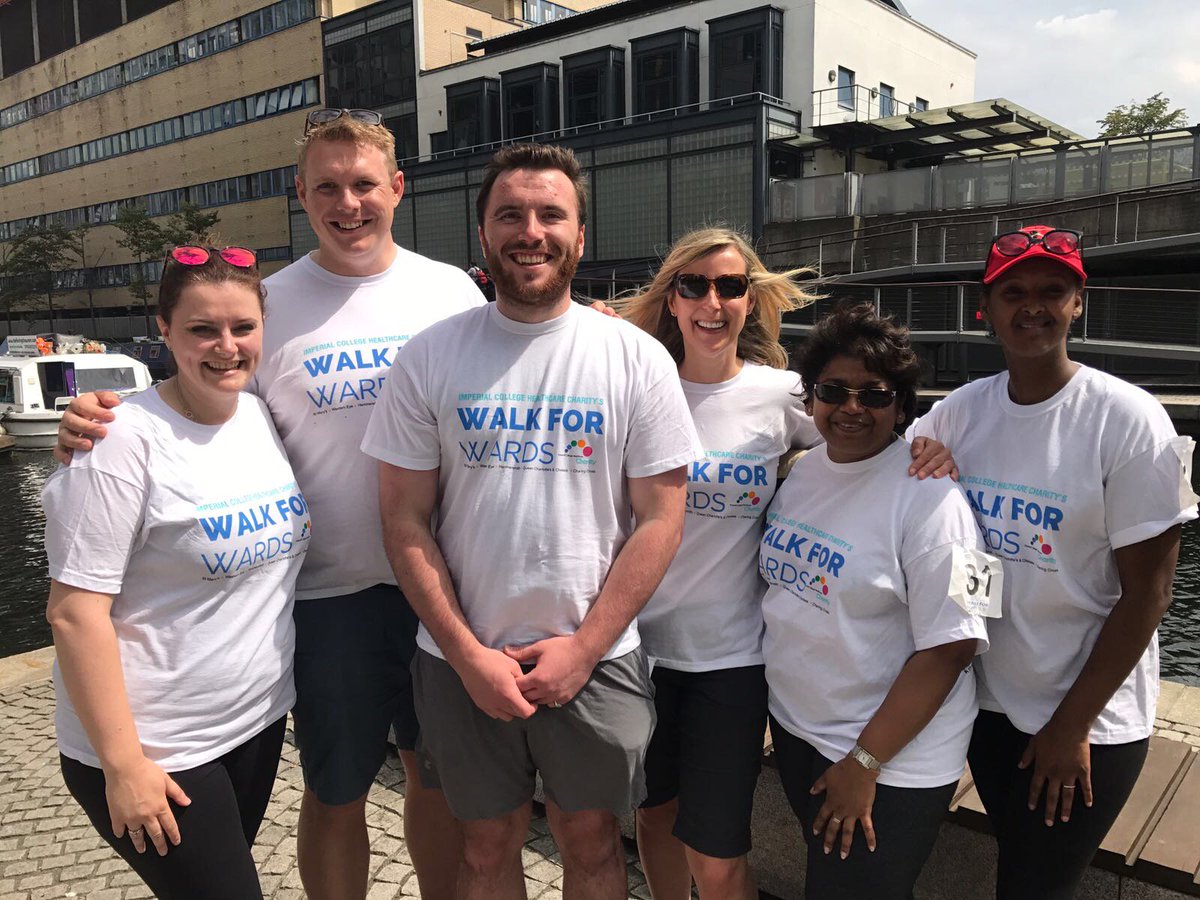 Wonderful moment at the finish as patient Matt Gunnee is reunited with ICU team who cared for him at St Mary's <a href="/ImperialNHS/">Imperial NHS 💙</a> #walkforwards