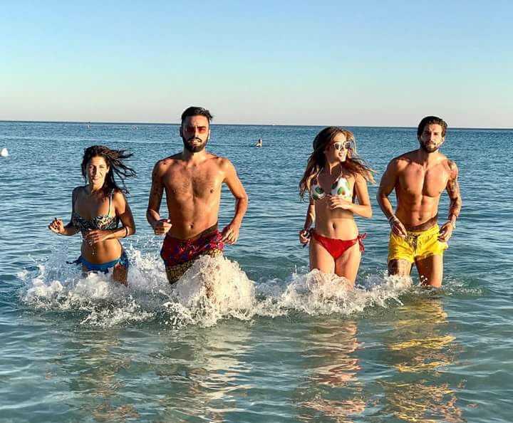 AndreMelchiorre's tweet photo. #Theonecelebritycrew #Puglia #boysandgirls #friends #theonecrew https://t.co/kCCKLaXkNZ