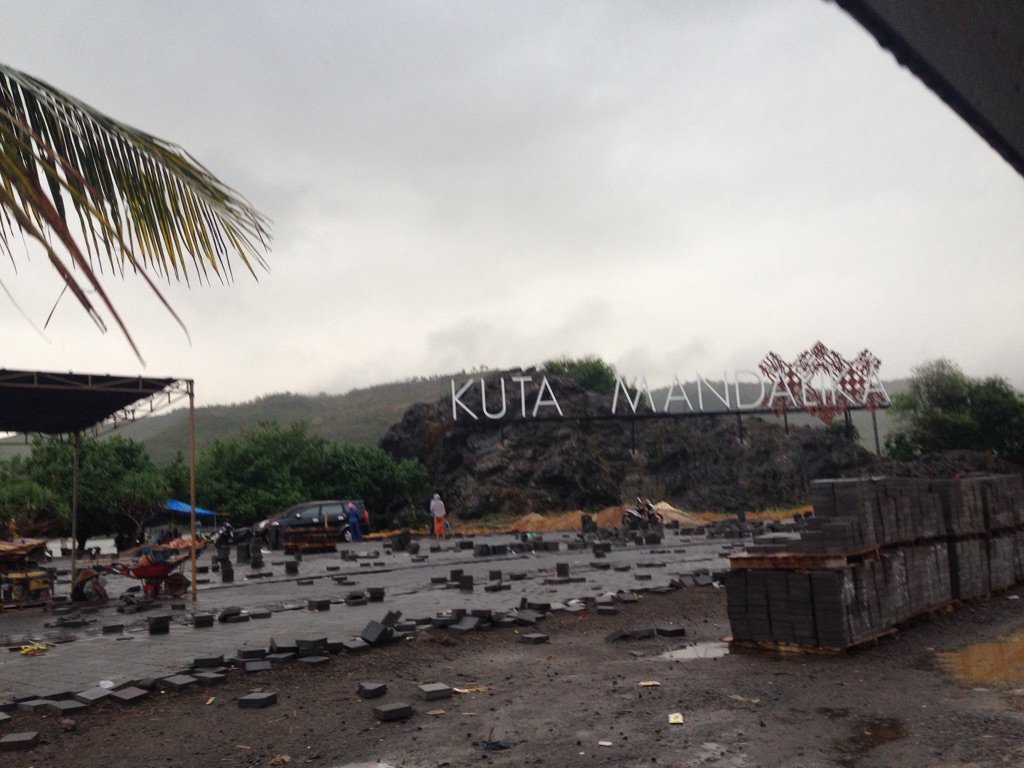 lombokkita's tweet photo. Mandalika sedang berbenah 😊😊 https://t.co/27DV9JSq2n